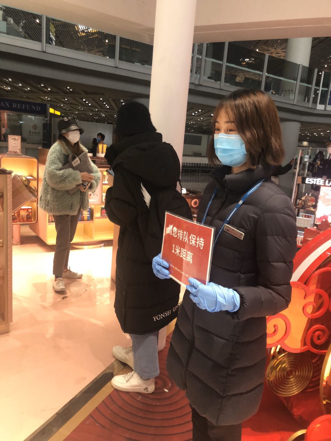 【中國免稅人在行動·一線直擊篇】之十五： 不畏艱險戰(zhàn)疫情，無私奉獻顯大愛
