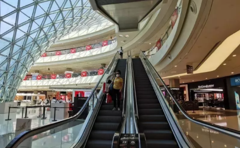 【中國免稅人在行動?一線直擊篇】之十一：這家店恢復營業(yè)，吸引超過1億人在線看直播！